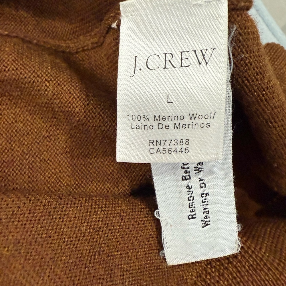J.‎ Crew Men's V-Neck Sweater - Picture 4 of 4